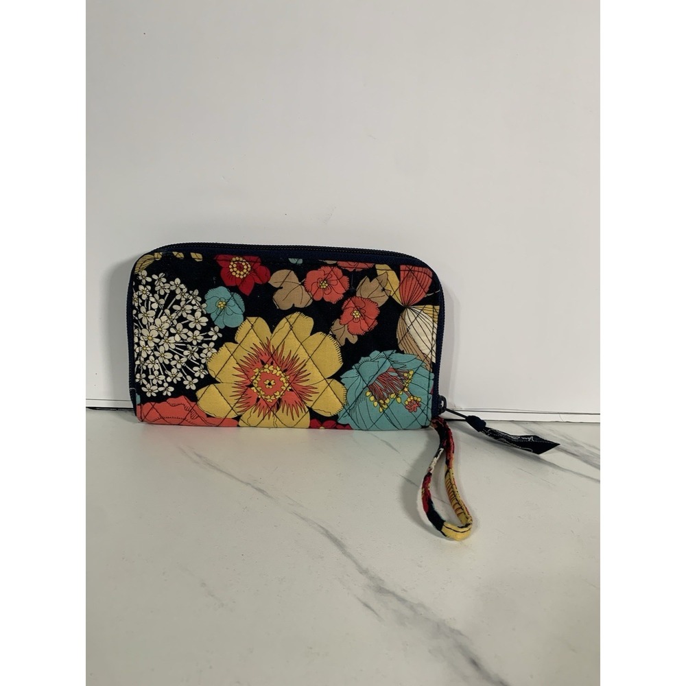 Vera Bradley Wristlet Wallet Retired Poppy Floral Zip‎ Around Closure Dark Navy